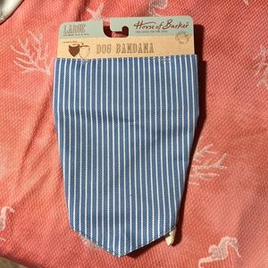 House of Barker Dog Bandana NWT   Fits neck:14” to 18”. Says Large.